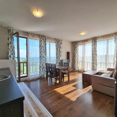 Apartment Diamond Pool View - First Line *