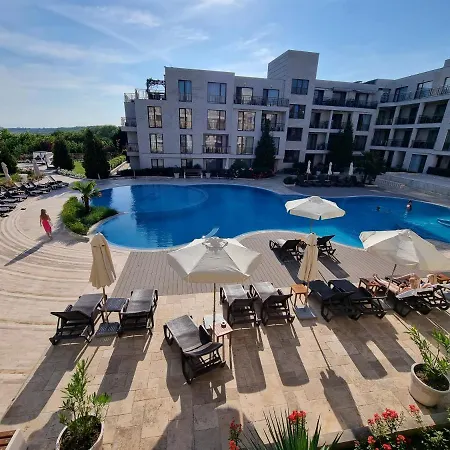 Apartment Diamond Pool View - First Line *