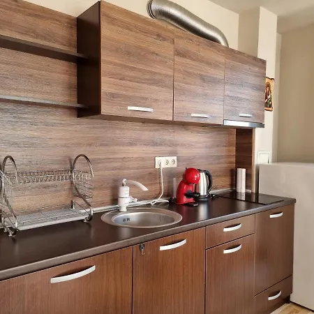 Apartment Diamond Pool View - First Line Burgas