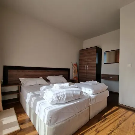 Diamond Pool View - First Line Apartment *